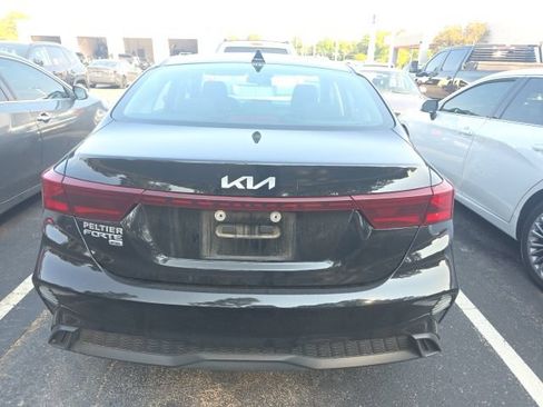 Used 2023 Kia Forte LX FWD image 7