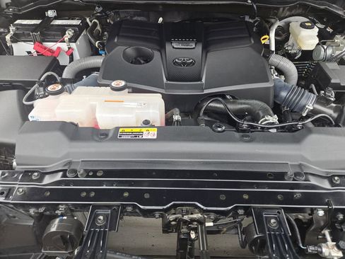Used 2023 Toyota Tundra Limited image 33