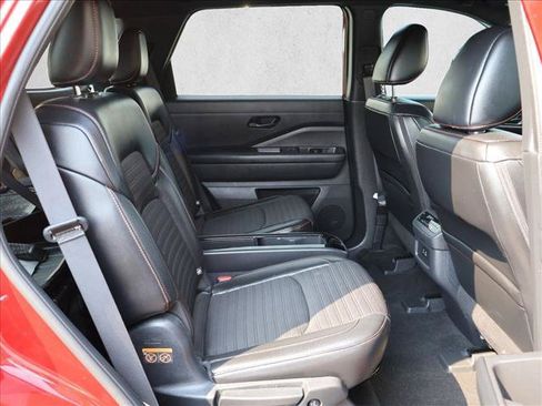 Used 2023 Nissan Pathfinder Rock Creek AWD/4WD image 19