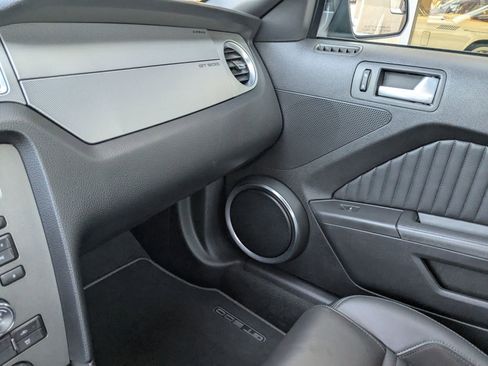 Used 2013 Ford Mustang Shelby GT500 image 17