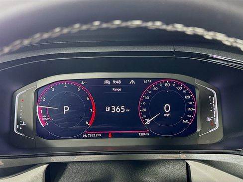 Used 2023 Volkswagen Taos SEL image 15