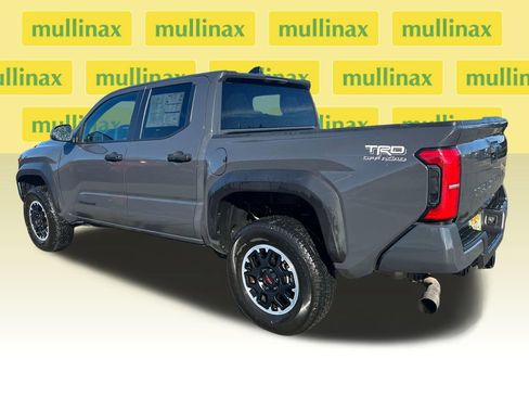Used 2024 Toyota Tacoma TRD Off-Road image 11