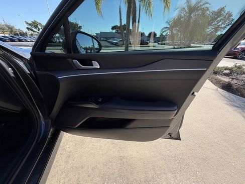 Used 2021 Kia K5 LXS image 27