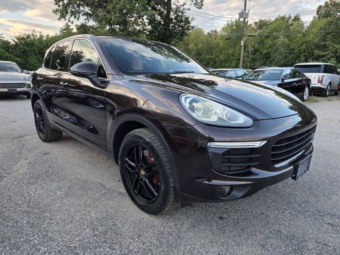 Used 2016 Porsche Cayenne AWD/4WD image 7