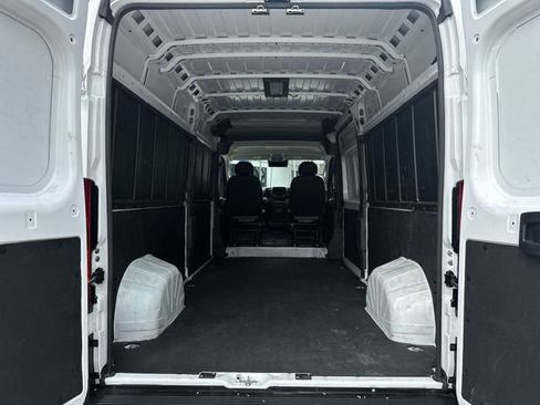 Used 2025 RAM ProMaster 2500 w/ Convenience Group FWD image 20