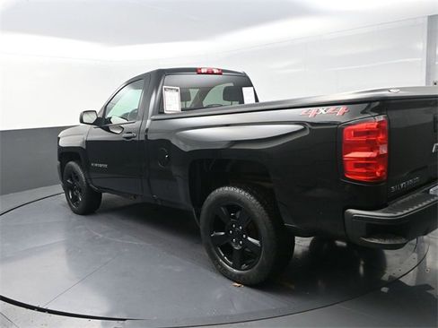 Used 2018 Chevrolet Silverado 1500 W/T w/ Black Out Edition image 5