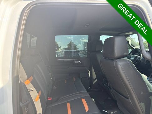 Used 2024 GMC Sierra 2500 AT4 w/ AT4 Preferred Package AWD/4WD image 15