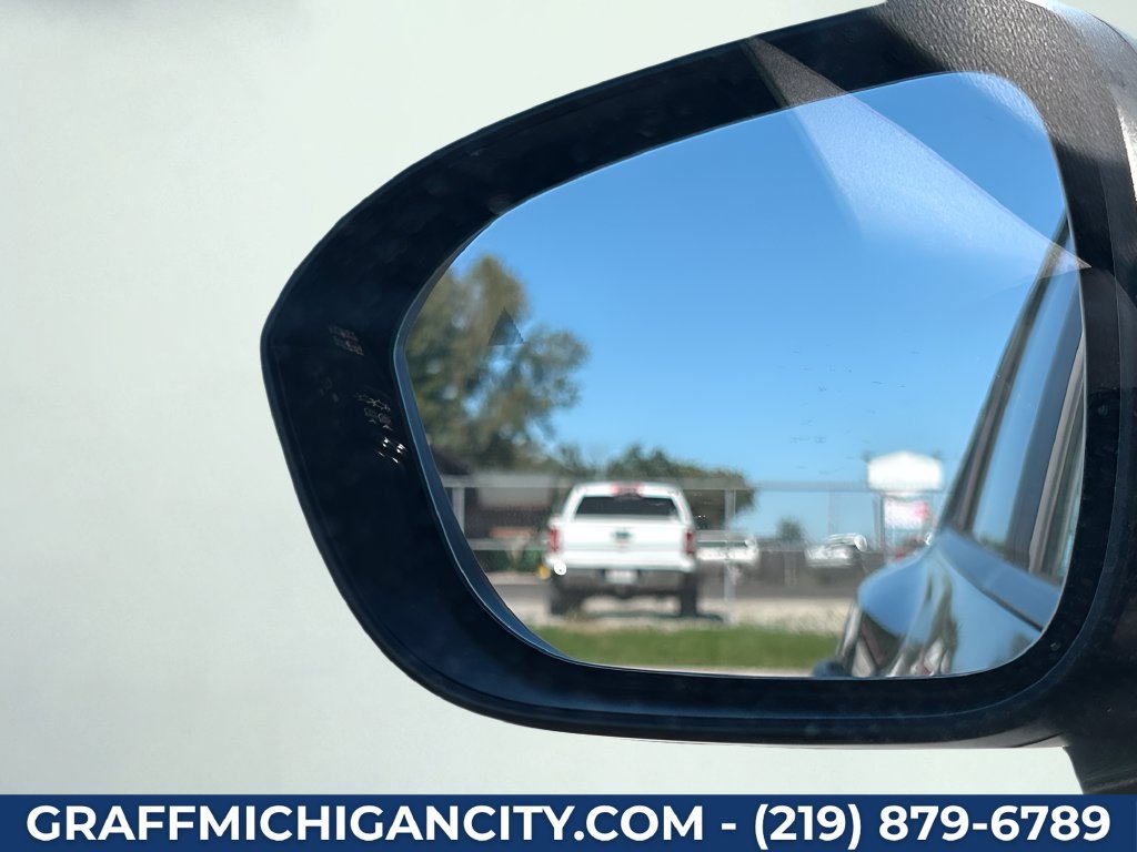 Used 2024 Nissan Rogue S AWD/4WD image 24