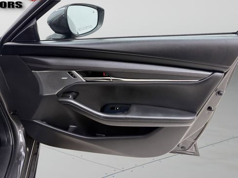 Used 2019 MAZDA MAZDA3 Sedan w/ Premium Package image 29