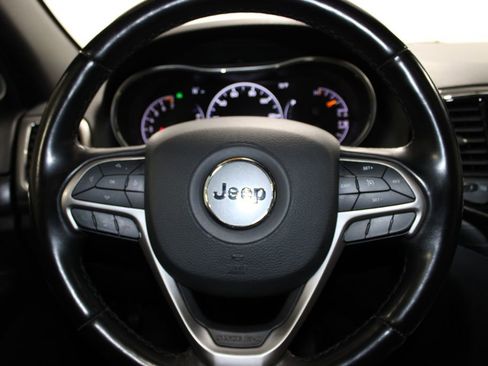 Used 2020 Jeep Grand Cherokee Altitude image 33