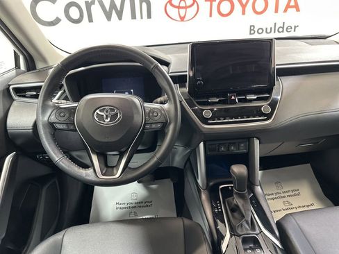 Used 2023 Toyota Corolla Cross XLE w/ Convenience Package image 22
