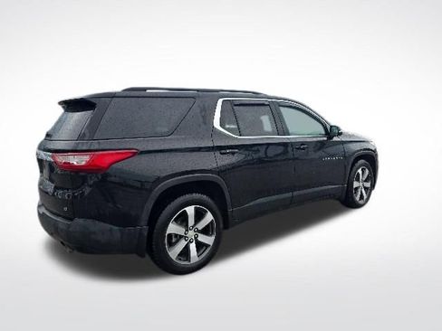 Used 2020 Chevrolet Traverse LT w/ LT Premium Package AWD/4WD image 3