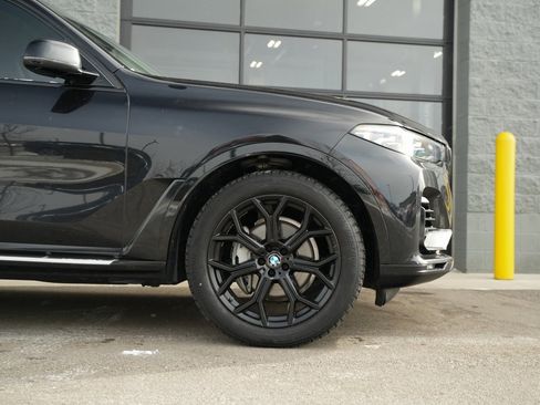 Used 2020 BMW X7 xDrive40i w/ Luxury Seating Package image 15