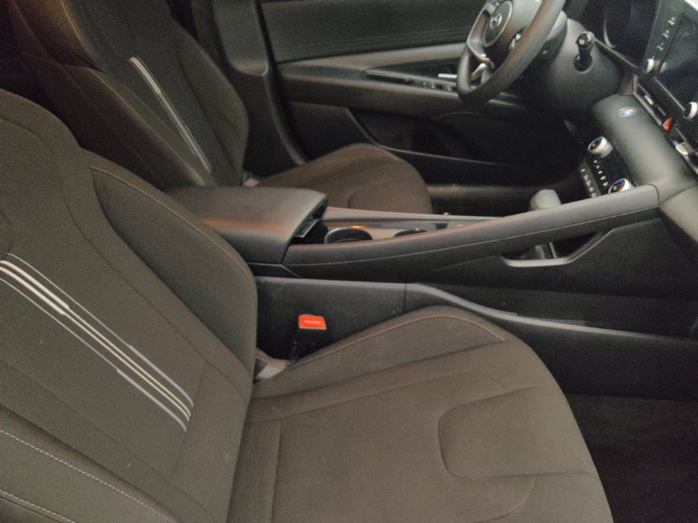 Used 2023 Hyundai Elantra Blue FWD image 21
