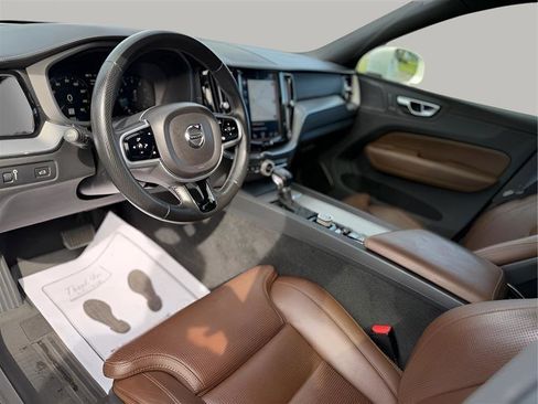 Used 2019 Volvo XC60 T5 Inscription w/ Protection Package FWD image 25