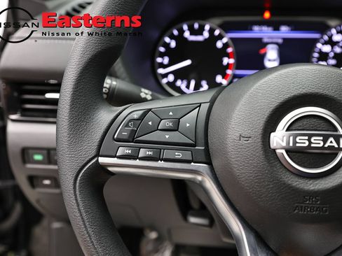 Used 2025 Nissan Sentra SV FWD image 15