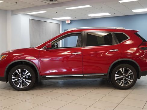 Used 2017 Nissan Rogue SL AWD/4WD image 2