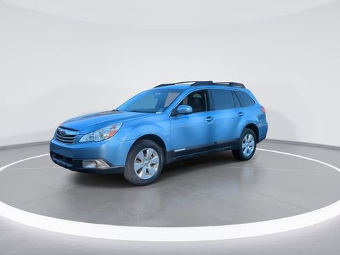 Used 2010 Subaru Outback 2.5i Premium AWD/4WD image 4