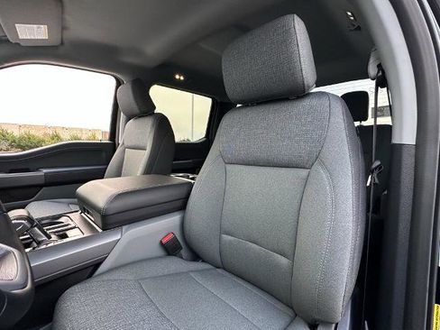 New 2025 Ford F150 Lightning XLT image 29