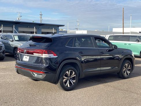 New 2026 Volkswagen Atlas Cross Sport SE FWD image 5