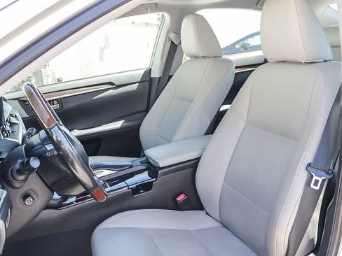 Used 2018 Lexus ES 350 w/ Navigation System Package FWD image 18