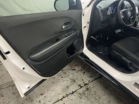 Used 2022 Honda HR-V Sport image 30
