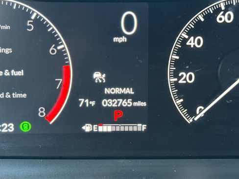 Certified 2023 Honda Pilot Touring image 19