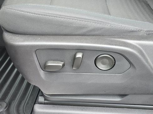 Certified 2024 Chevrolet Silverado 1500 LT image 18