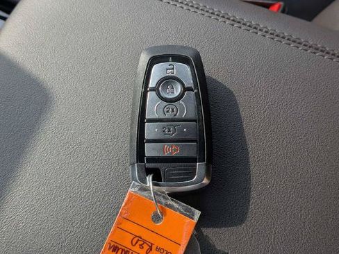 Certified 2025 Ford Explorer Platinum RWD image 33