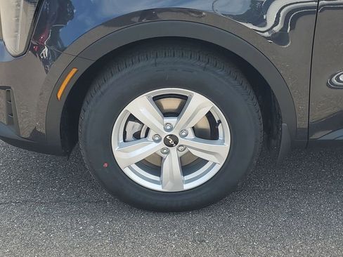 New 2026 Kia Sorento LX image 4