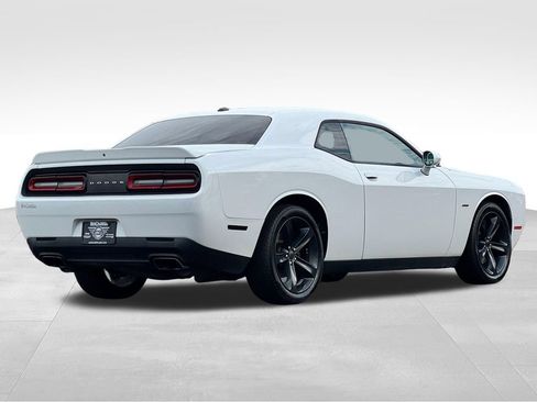 Used 2018 Dodge Challenger R/T RWD image 7