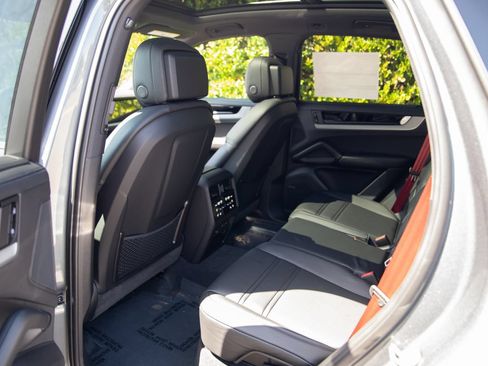 New 2026 Porsche Cayenne S AWD/4WD image 19