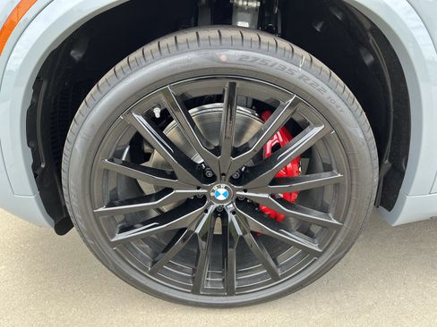 Used 2026 BMW X5 xDrive40i w/ M Sport Package AWD/4WD image 12