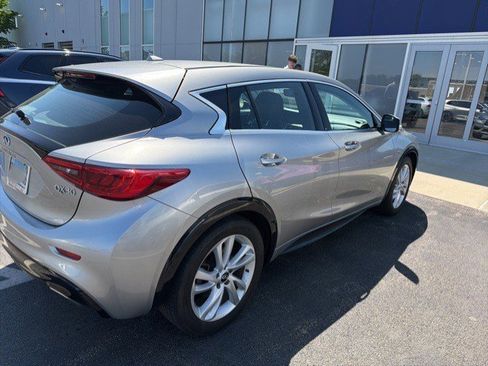 Used 2018 INFINITI QX30 FWD image 5