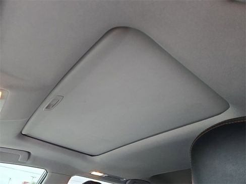 Used 2019 Toyota Highlander Limited image 20