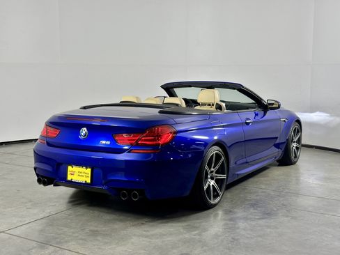 Used 2015 BMW M6 Convertible image 15