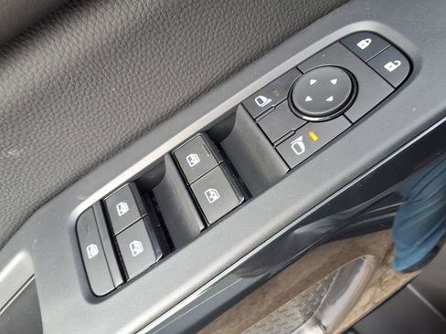 New 2026 Nissan Pathfinder SV image 17