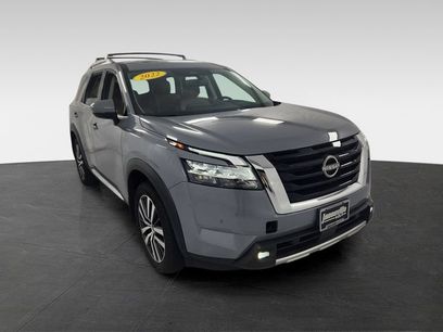 Used 2022 Nissan Pathfinder Platinum w/ Cargo Package