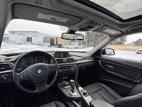 Used 2014 BMW 320i xDrive Sedan image 21