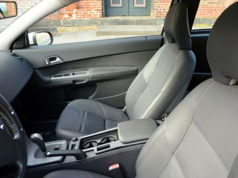 Used 2010 Volvo C30 T5 image 15