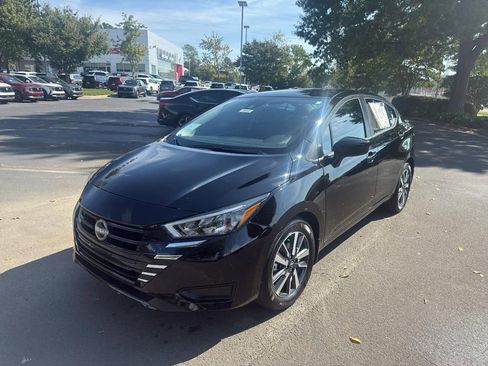 New 2025 Nissan Versa SV image 3