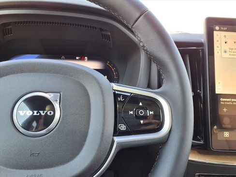 New 2026 Volvo XC60 B5 Plus w/ Protection Package Premier image 16