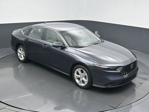 Certified 2024 Honda Accord LX image 27