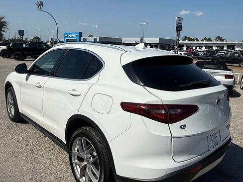 Used 2019 Alfa Romeo Stelvio AWD image 5