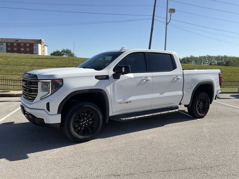 Used 2022 GMC Sierra 1500 AT4X image 3