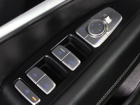 Used 2023 Genesis G70 2.0T RWD image 21