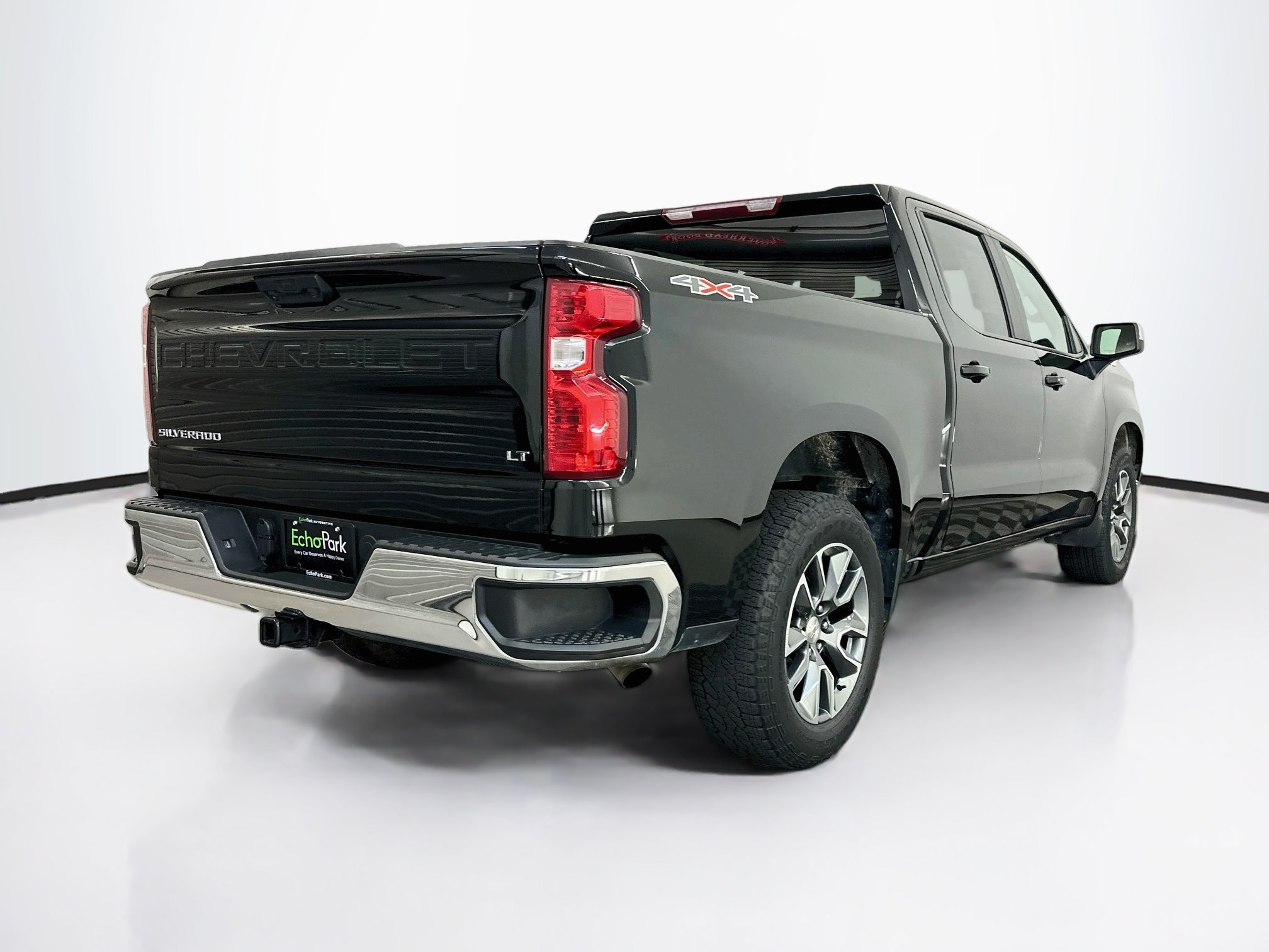 Used 2024 Chevrolet Silverado 1500 LT AWD/4WD image 9