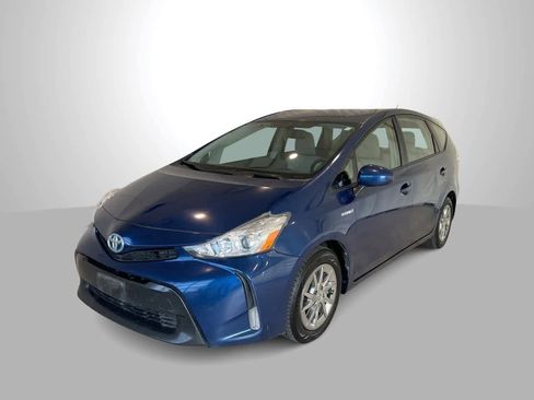 Used 2017 Toyota Prius V Four image 1