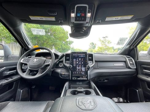 Used 2025 RAM 2500 Laramie AWD/4WD image 29