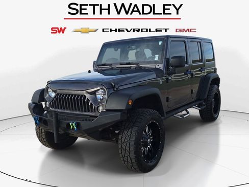Used 2018 Jeep Wrangler Unlimited Sport S AWD/4WD image 3
